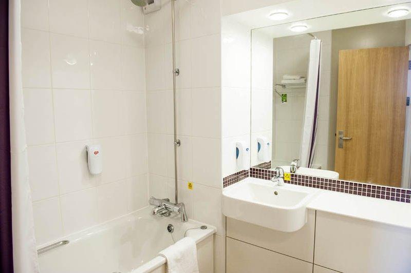 Premier Inn קילמרנוק מראה חיצוני תמונה