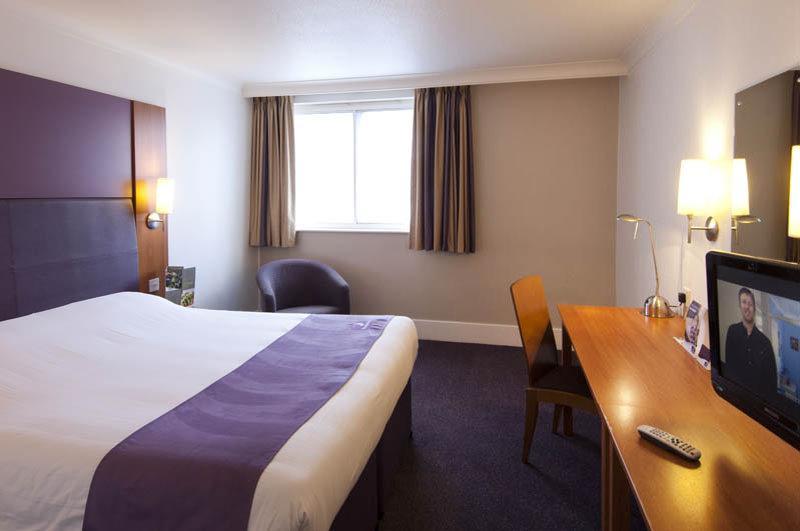 Premier Inn קילמרנוק מראה חיצוני תמונה