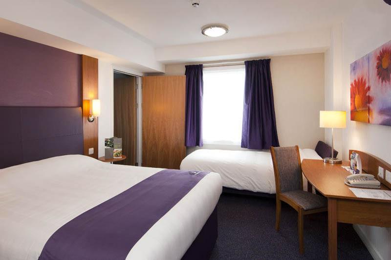 Premier Inn קילמרנוק מראה חיצוני תמונה