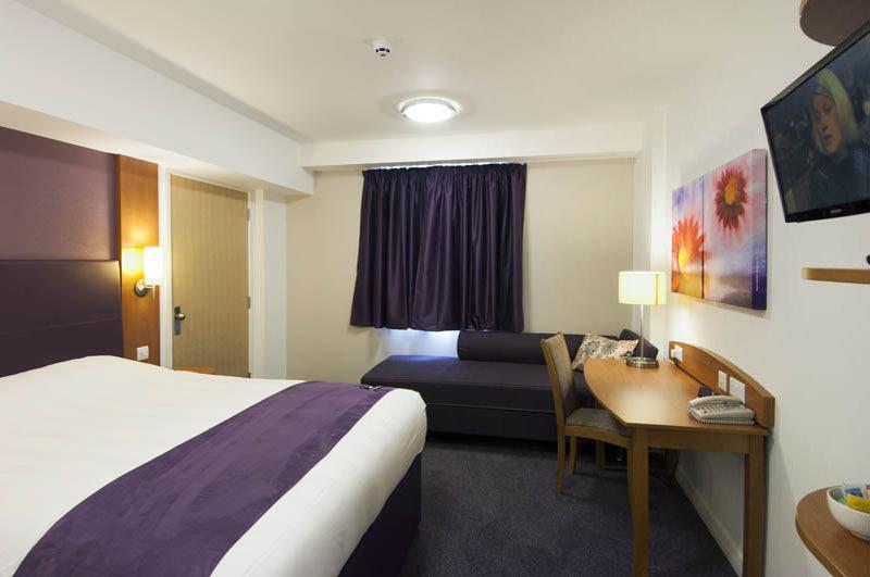 Premier Inn קילמרנוק מראה חיצוני תמונה